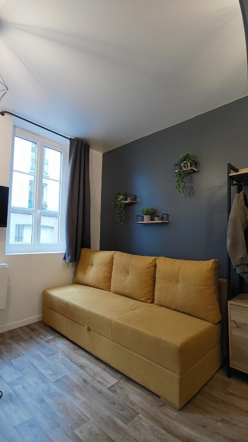 Studio Confortable Au Coeur De Ruan Exterior foto